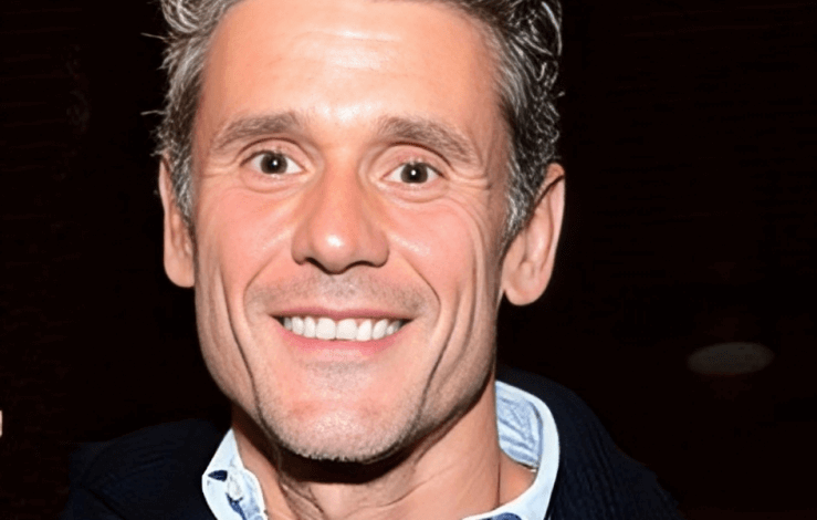 Simon Halls Net Worth